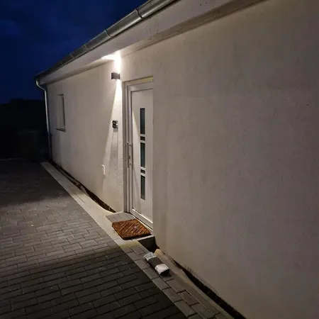 Haus Noah Mit Sauna Und Whirlpool 아파트 Sieroslaw (Kamien)