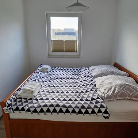 Haus Noah Mit Sauna Und Whirlpool 아파트 Sieroslaw (Kamien)